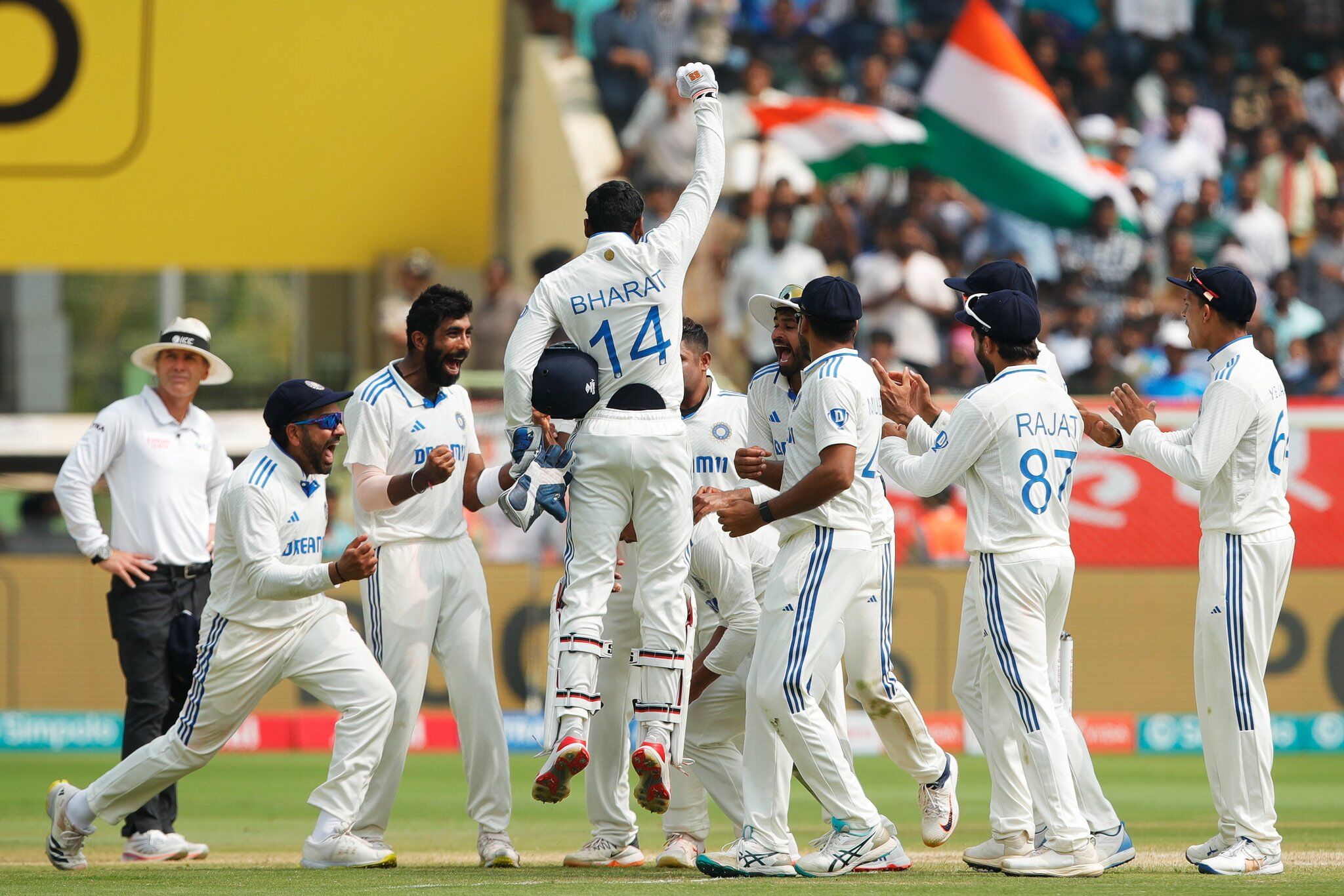 India vs England, 2nd Test Day 4 India level 1vs1.